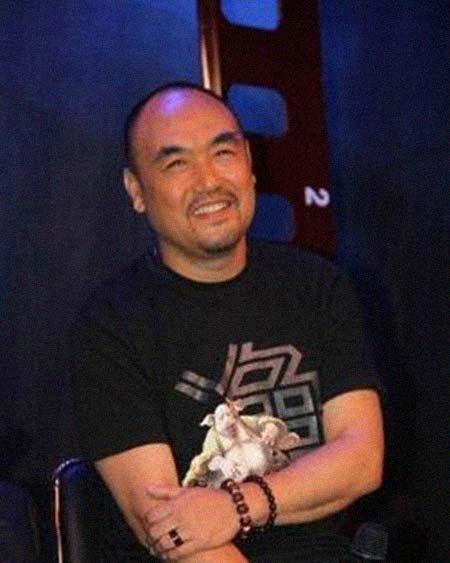 藏金生的生活照,岁月静好,光影中的生活印记