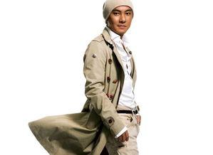 张卫健谈出娱乐圈,笑谈辉煌与挑战